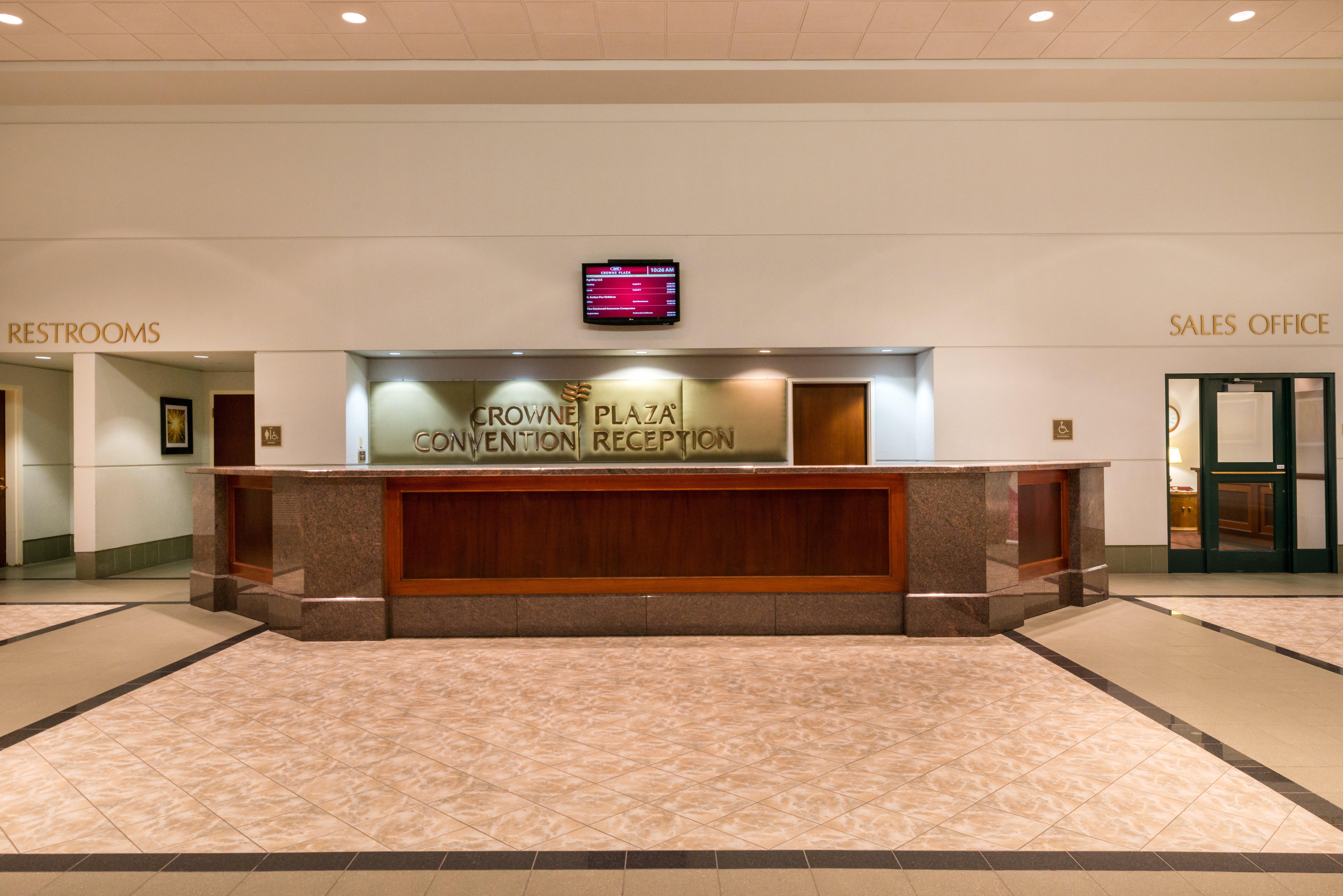 Crowne Plaza Springfield Convention Center By Ihg Exterior foto